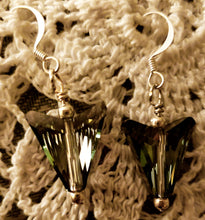 Load image into Gallery viewer, Beautiful Austrian Crystal Arrow Earrings
